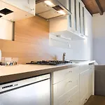 شقة Easyhomes - Porta Venezia Oberdan *