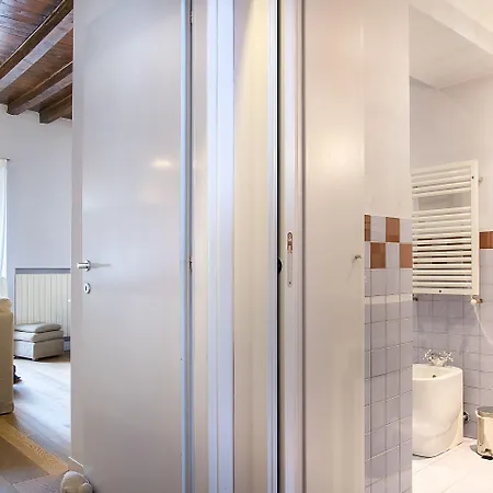 شقة Easyhomes - Porta Venezia Oberdan