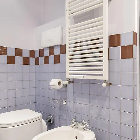 Easyhomes - Porta Venezia Oberdan ميلان
