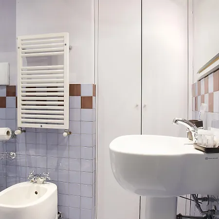 شقة Easyhomes - Porta Venezia Oberdan