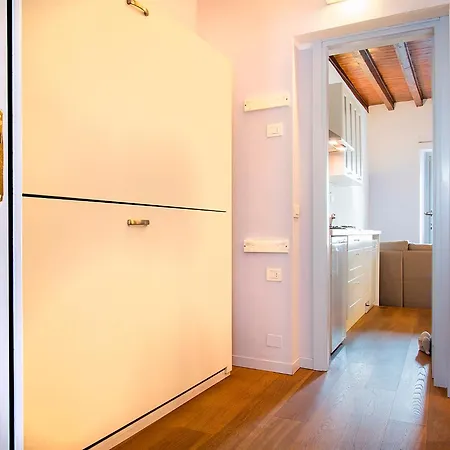 شقة Easyhomes - Porta Venezia Oberdan