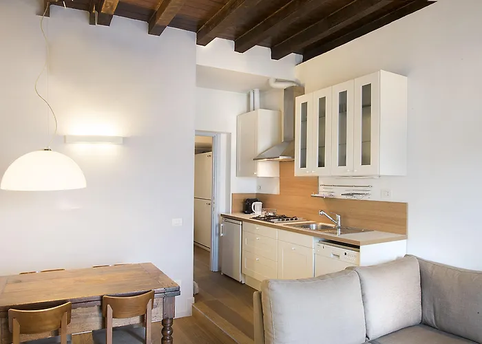 Easyhomes - Porta Venezia Oberdan * Mediolan