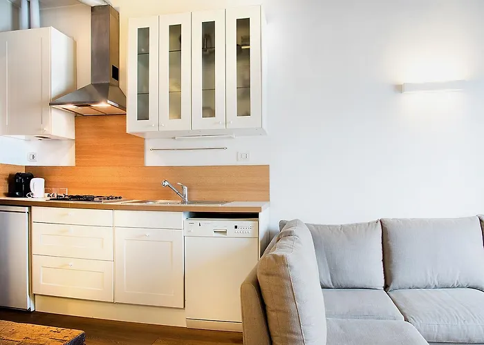 Easyhomes - Porta Venezia Oberdan * Mediolan