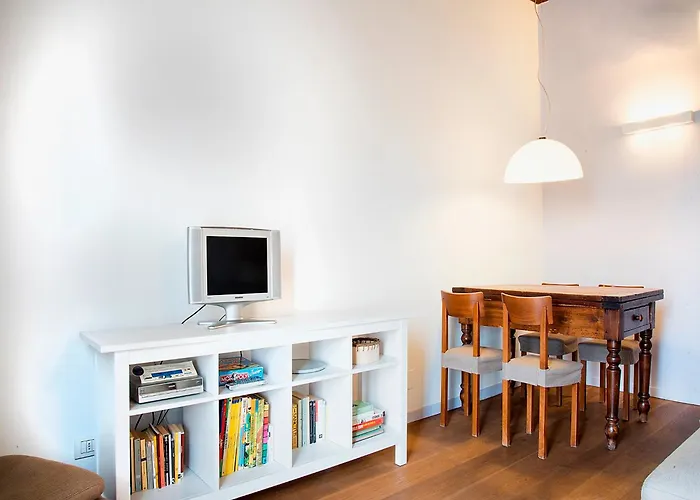 Apartament Easyhomes - Porta Venezia Oberdan Mediolan